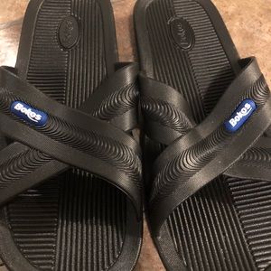 Bokos black flip flops